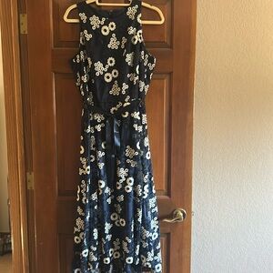 Stunning sleeveless dress